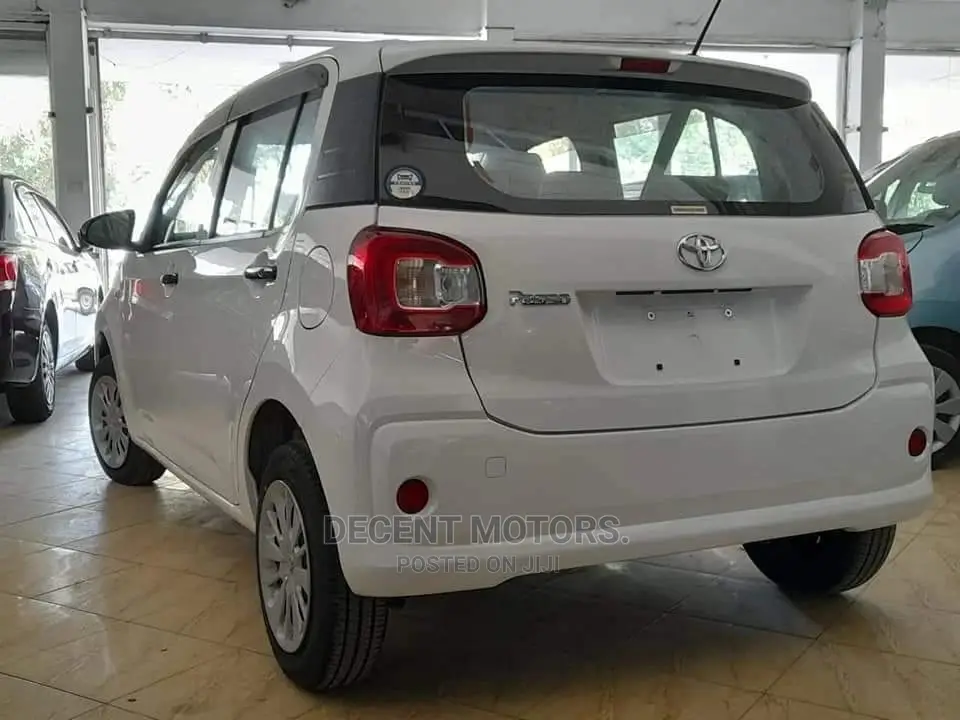 Toyota Passo 2015 White