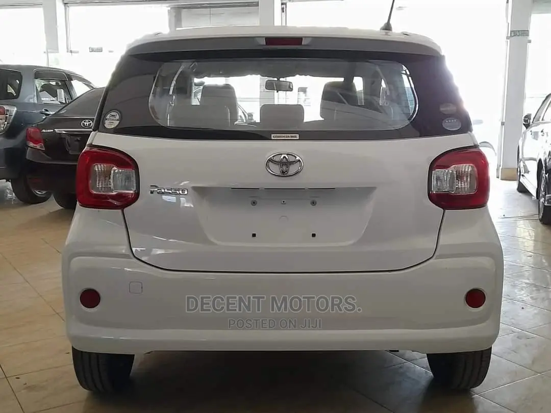 Toyota Passo 2015 White