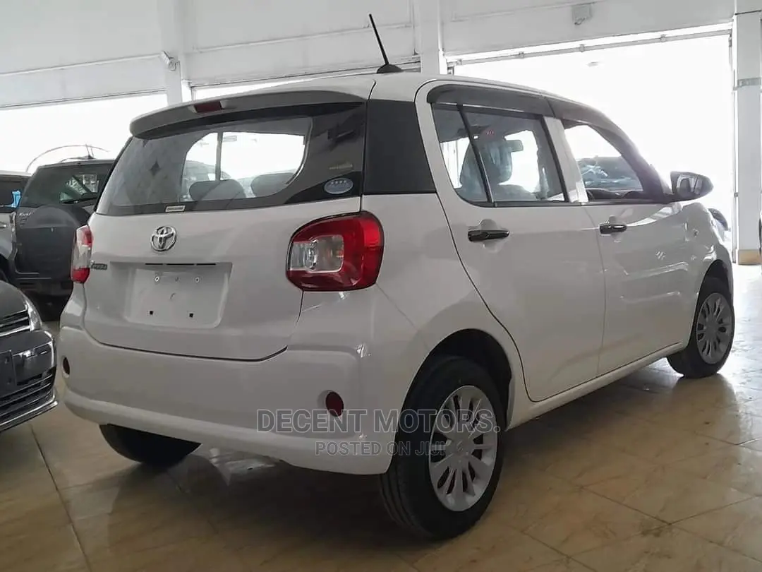 Toyota Passo 2015 White