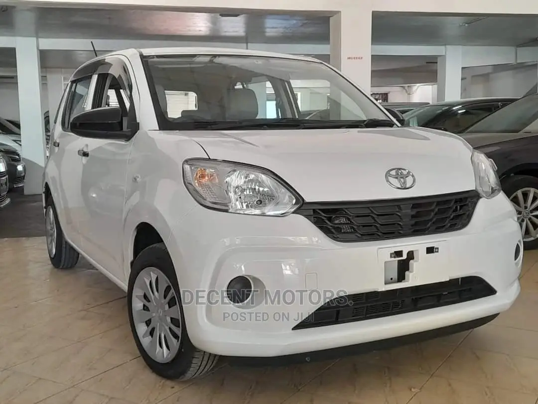 Toyota Passo 2015 White