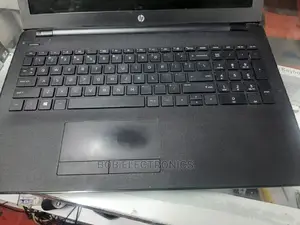 Laptop HP 15-Da2933nia 4GB Intel Celeron HDD+SSD 500GB