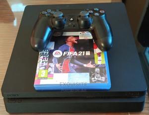 Playstation 4 Slim With One Game - thumbnail 2