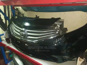 Nissan Note 2012 Nosecut