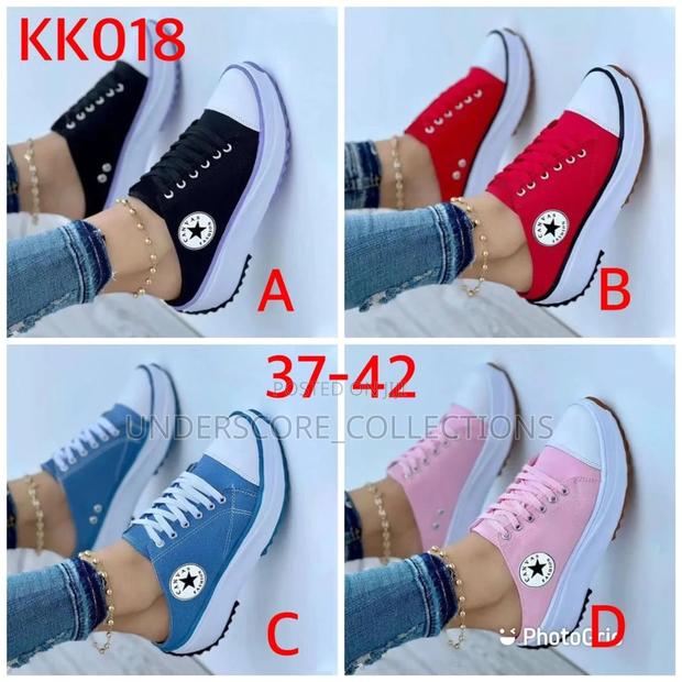 Sports Shoes