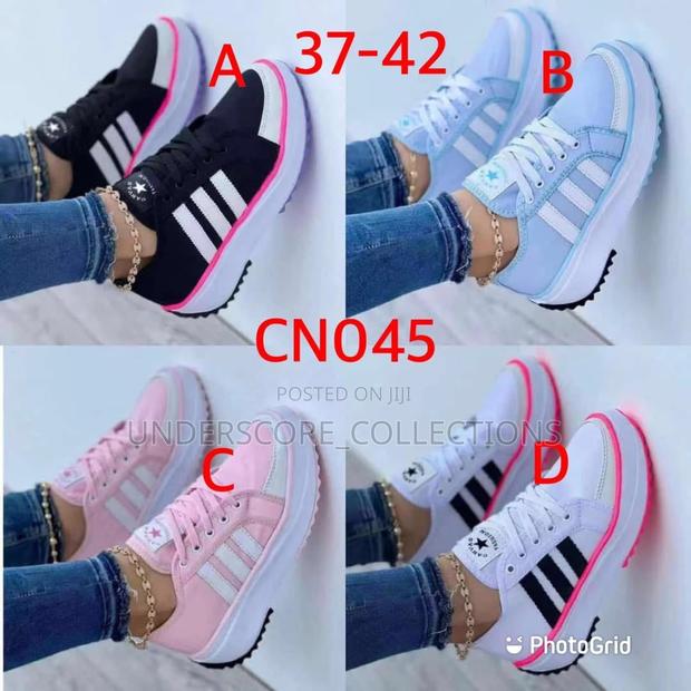 Sports Shoes
