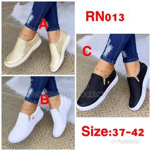 Sports Shoes - thumbnail 2