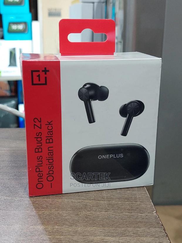 Oneplus Buds Z2 - main view