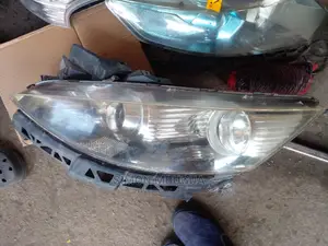 Mazda Biante Headlight