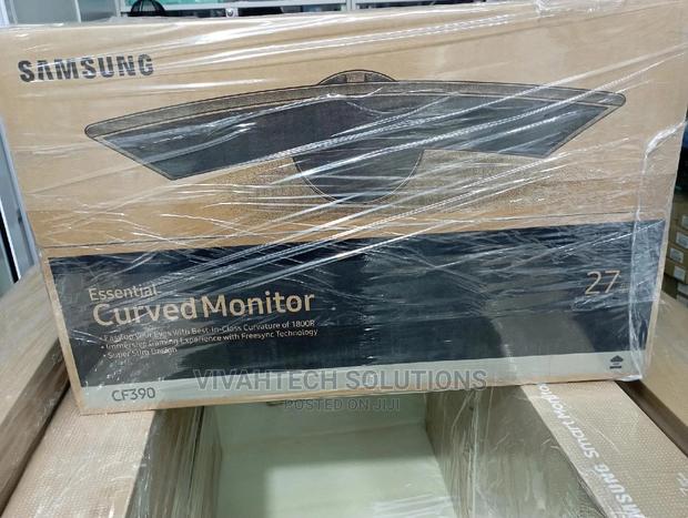 Samsung Essential Curved Monitor 27" Inch