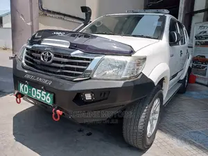 Toyota Hilux 2016 White