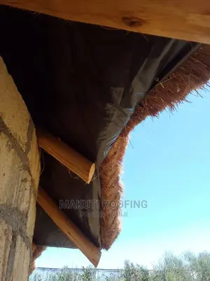 Professional Grass Thatching Gazebos