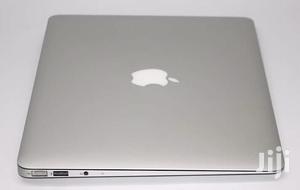 Laptop Apple MacBook Air 2GB Intel Core i5 SSD 128GB