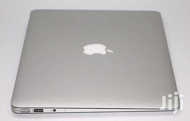 Laptop Apple MacBook Air 2GB Intel Core i5 SSD 128GB - thumbnail 3