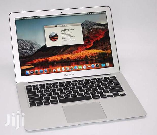 Laptop Apple MacBook Air 2GB Intel Core i5 SSD 128GB