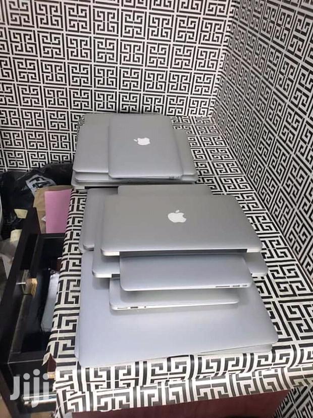 Laptop Apple MacBook Air 2GB Intel Core i5 SSD 128GB - thumbnail 3