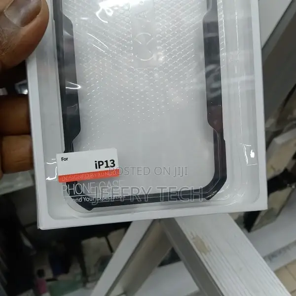 Xundd Back Case Black for iPhone 13