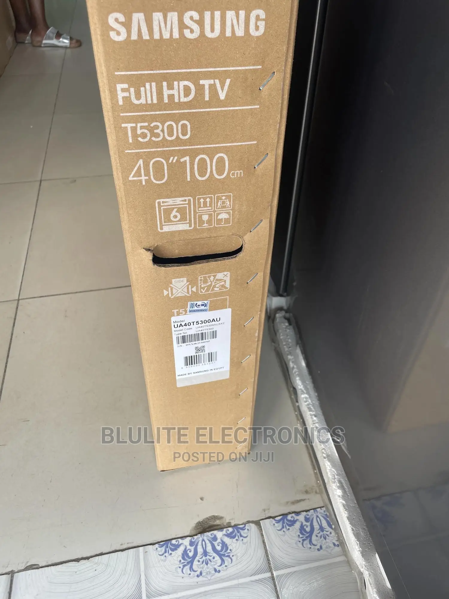 Samsung 40” Smart Tv