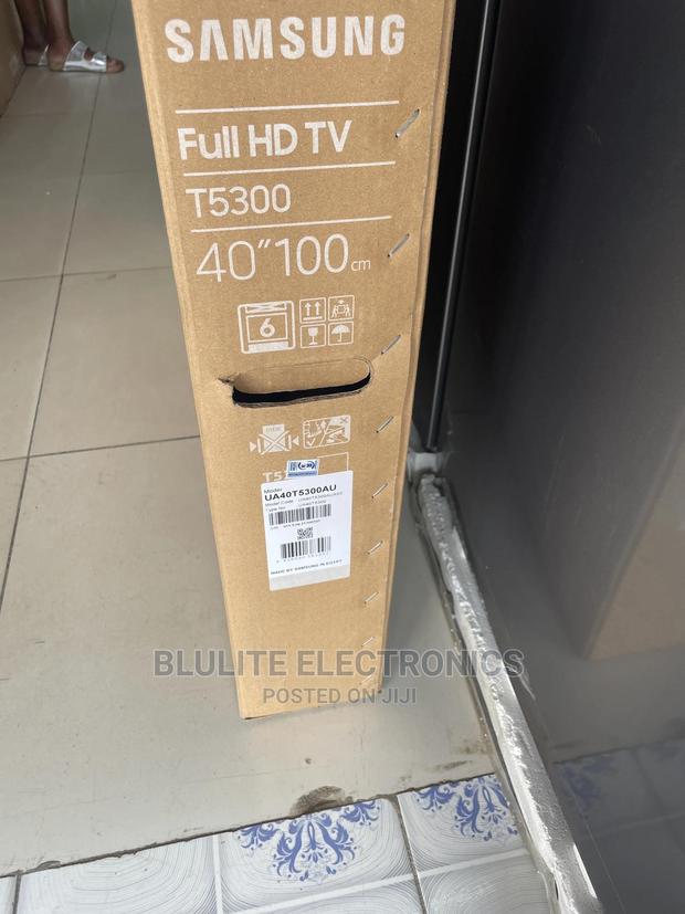 Samsung 40” Smart Tv - thumbnail 3