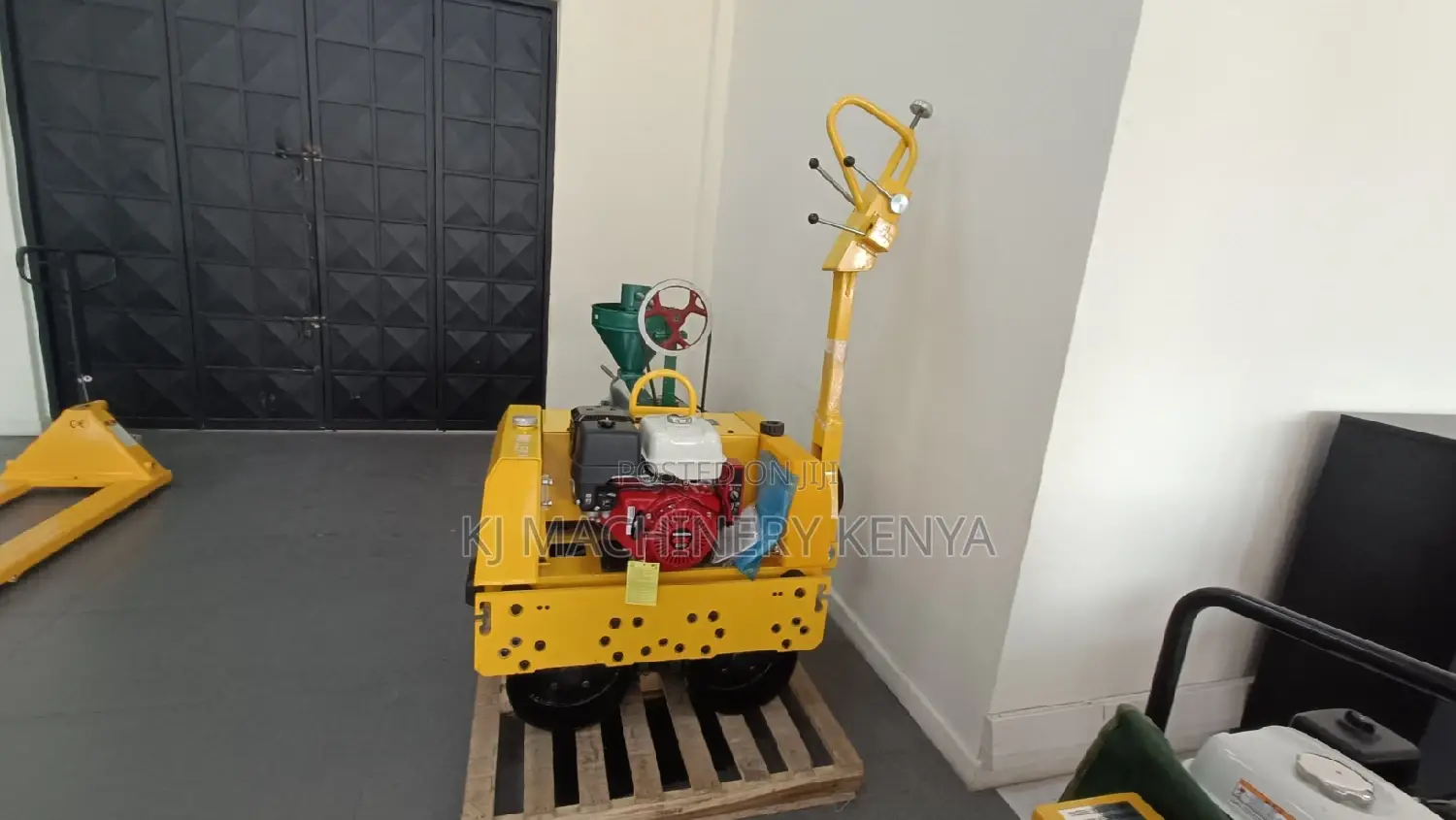 Super Quality Double Drum Pedestal Vibratory Roller