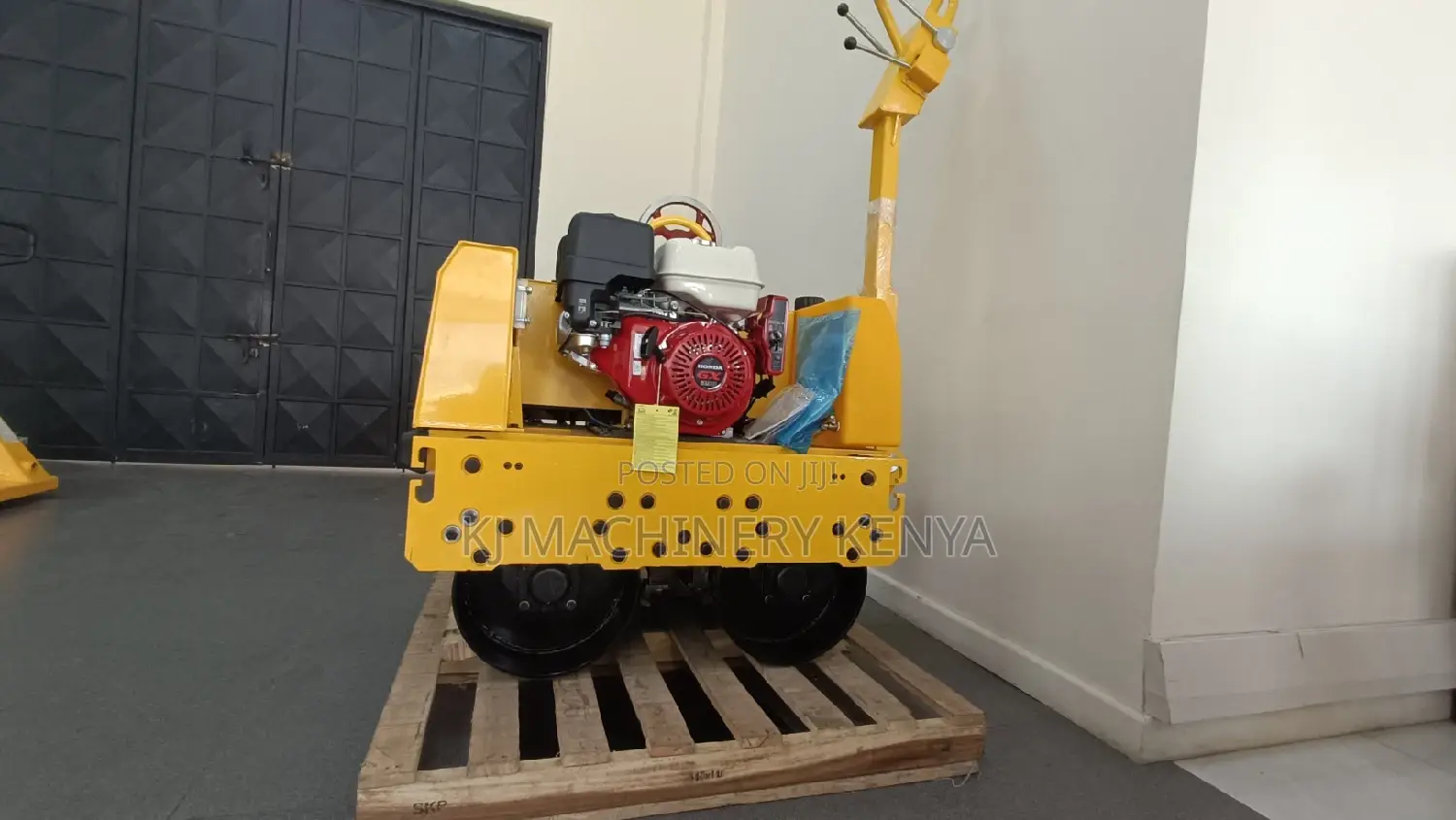Super Quality Double Drum Pedestal Vibratory Roller