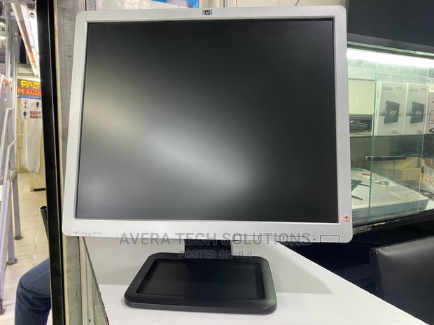 Hp Monitor 19 Inch Square - thumbnail 3