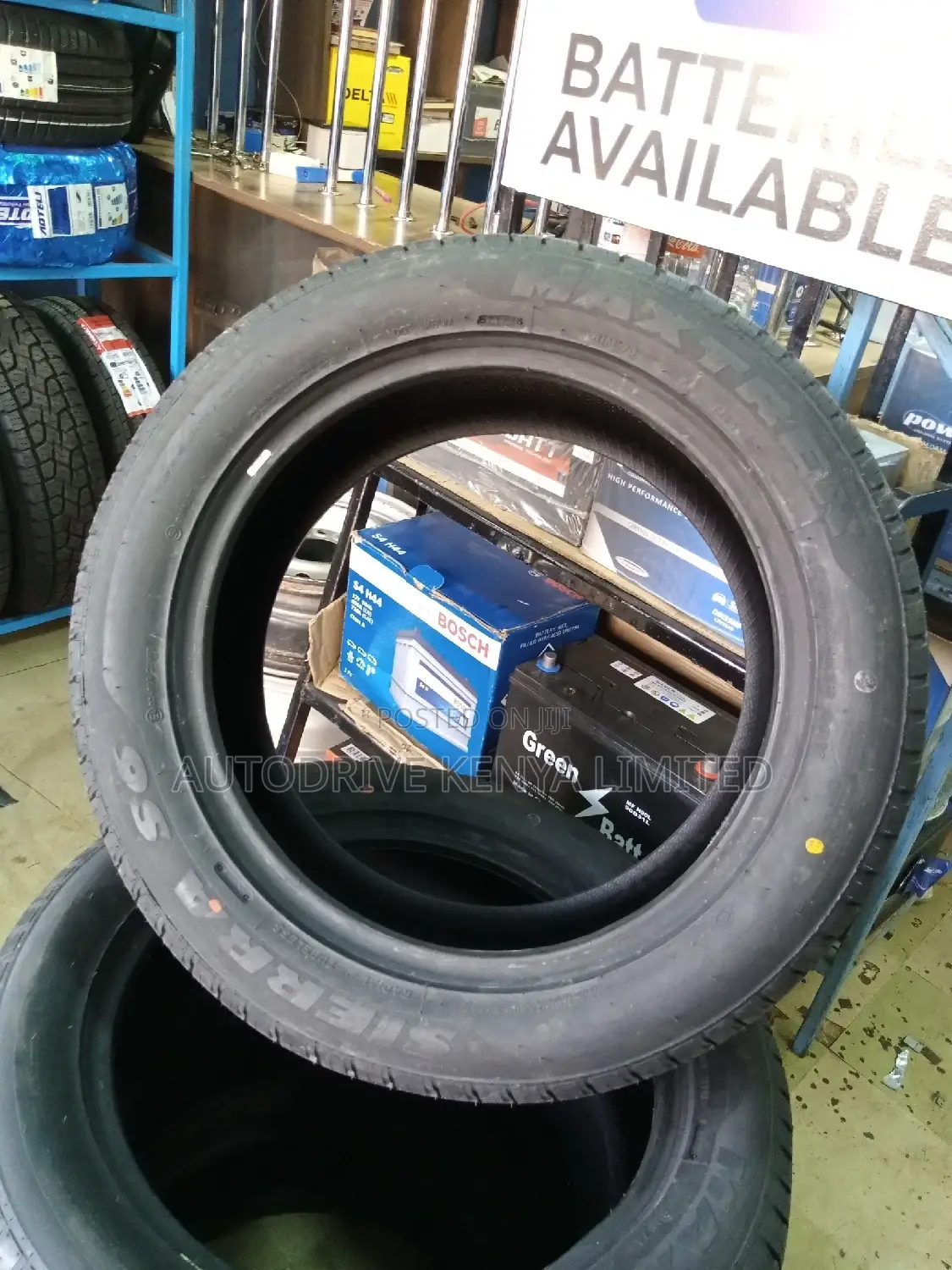 225/55r18 Maxtrek Tyre