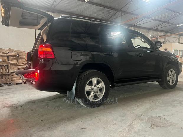 Toyota Land Cruiser 2013 Black - thumbnail 9