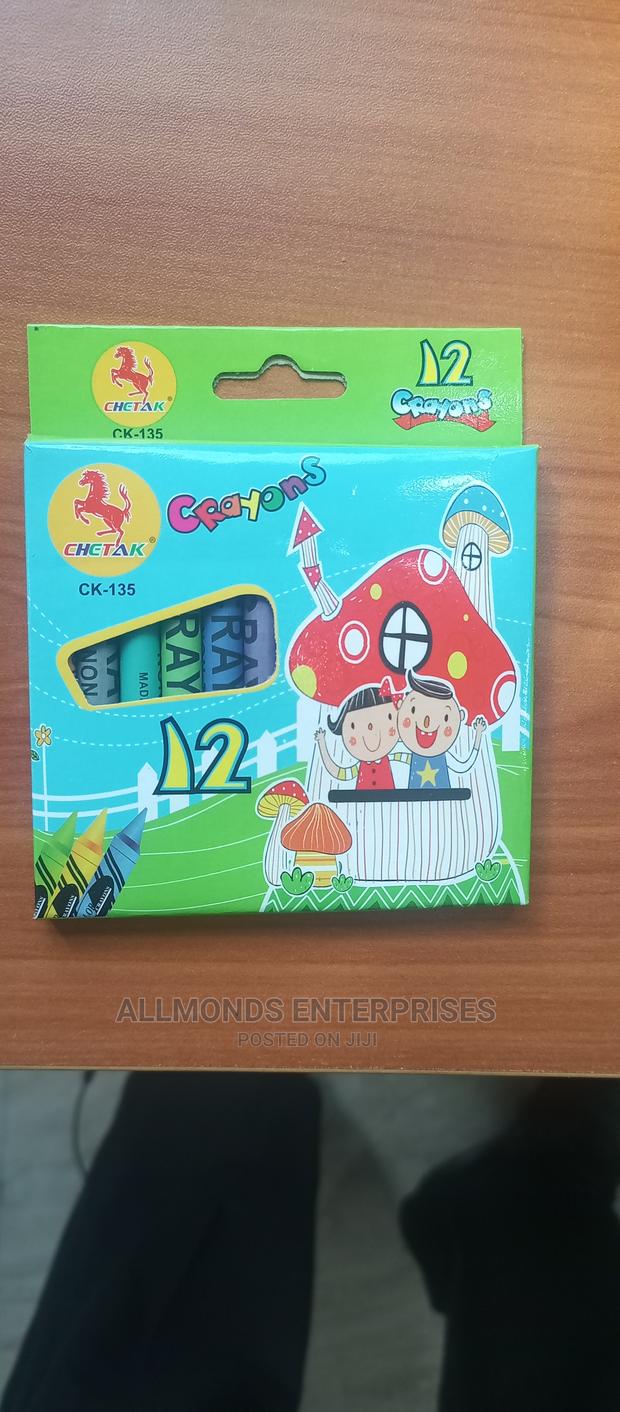 12p Crayons - thumbnail 3