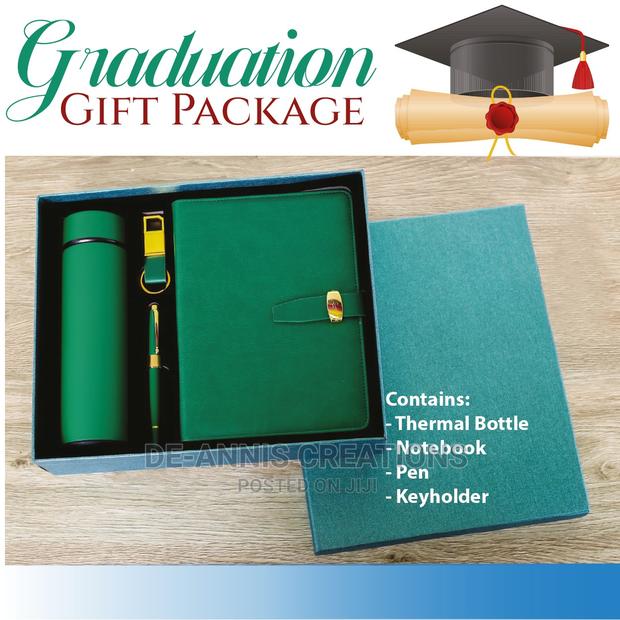 Top Top Graduation Gift Set
