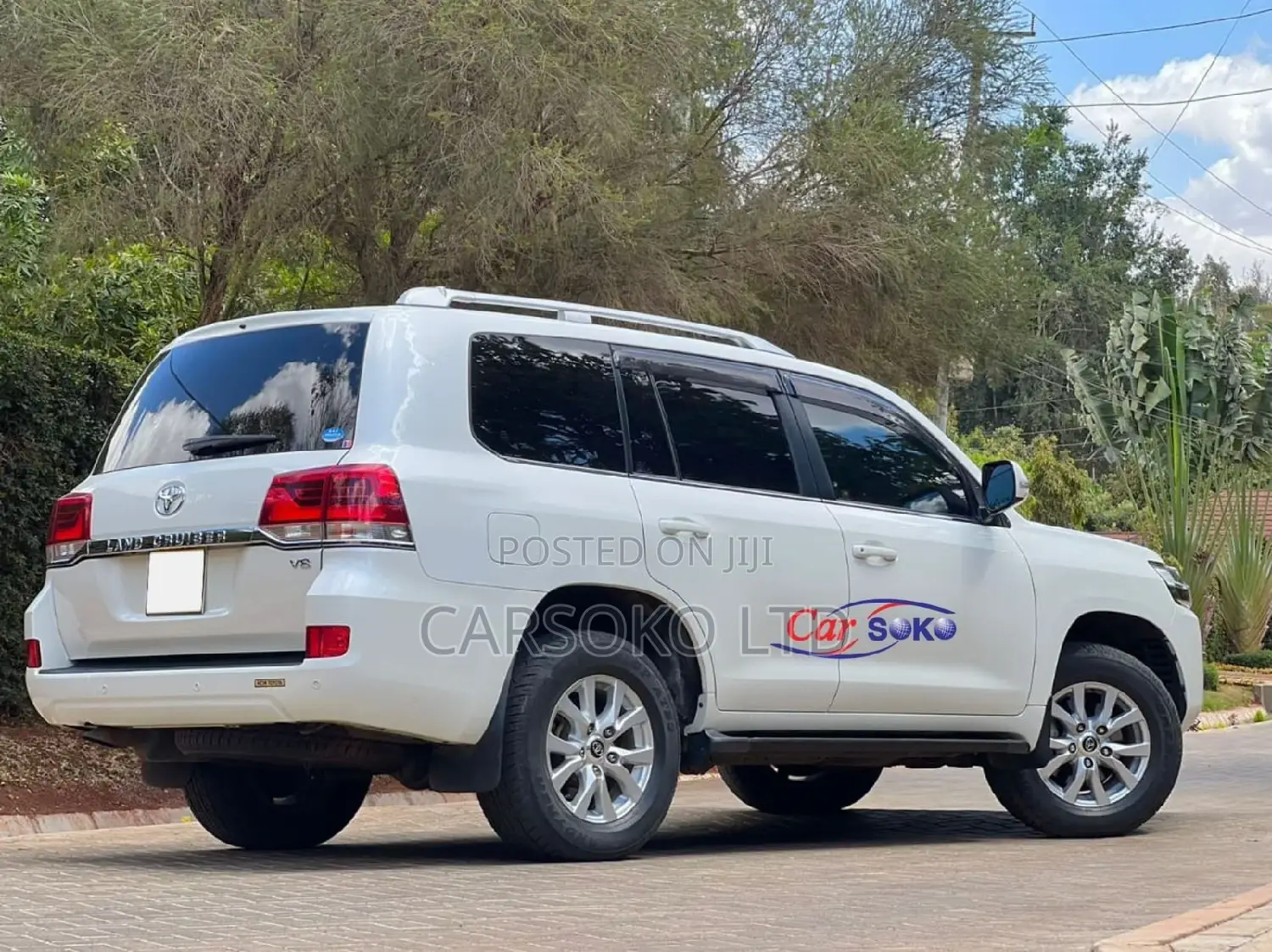 Toyota Land Cruiser 2016 White