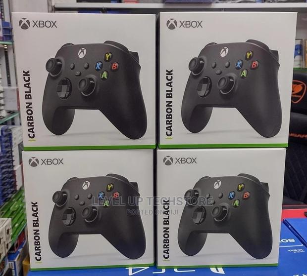 Xbox Series X|S [Carbon Black] Wireless Controller - New - main view