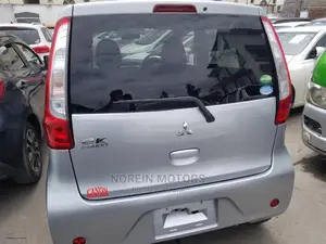 Mitsubishi SpaceWagon 2016 Silver