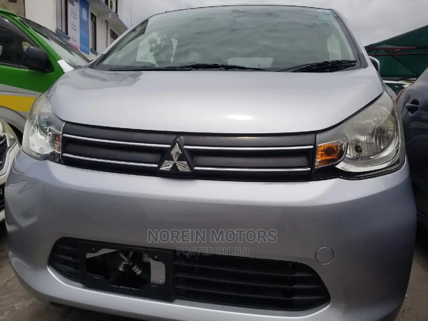 Mitsubishi SpaceWagon 2016 Silver