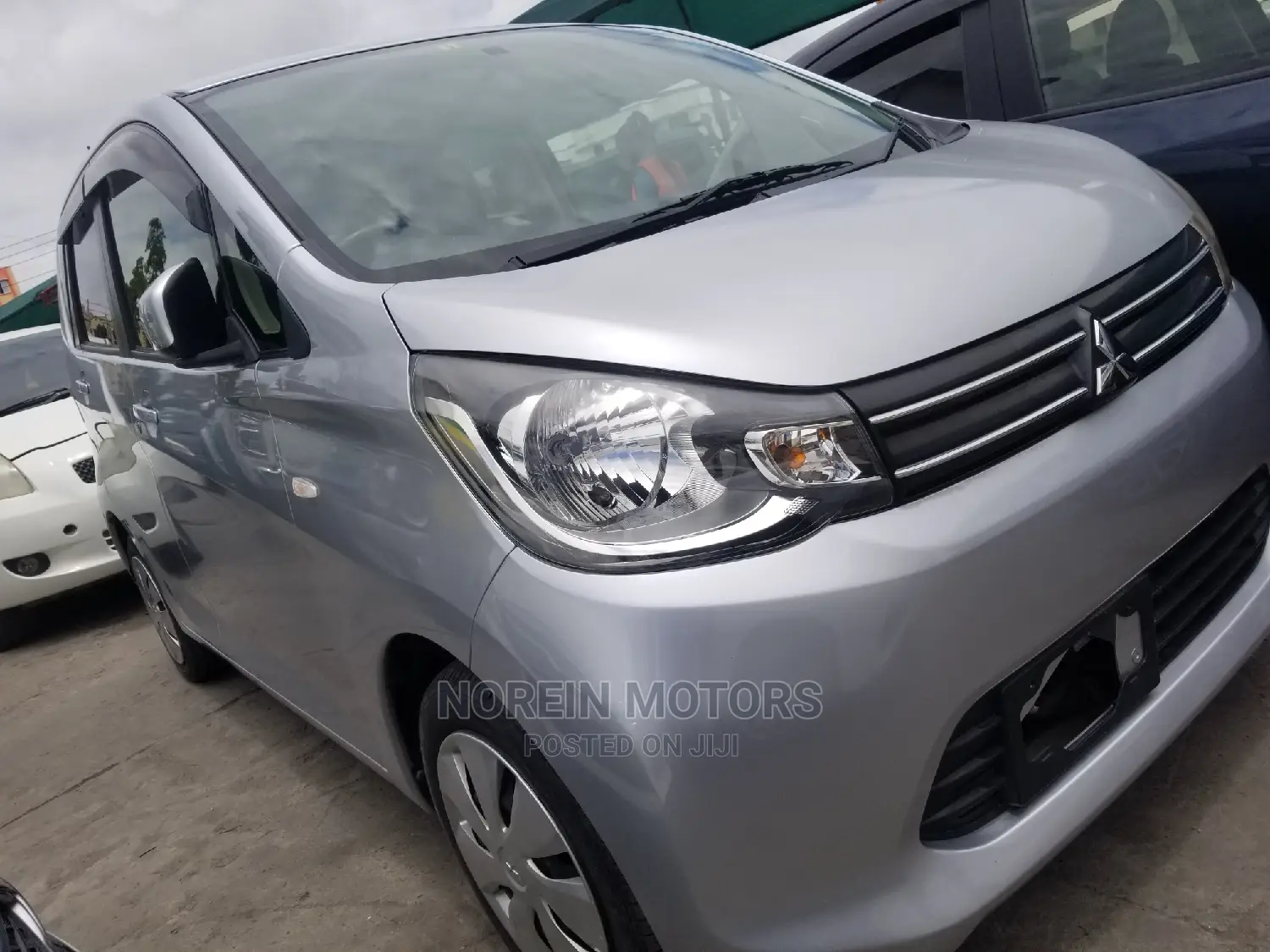 Mitsubishi SpaceWagon 2016 Silver