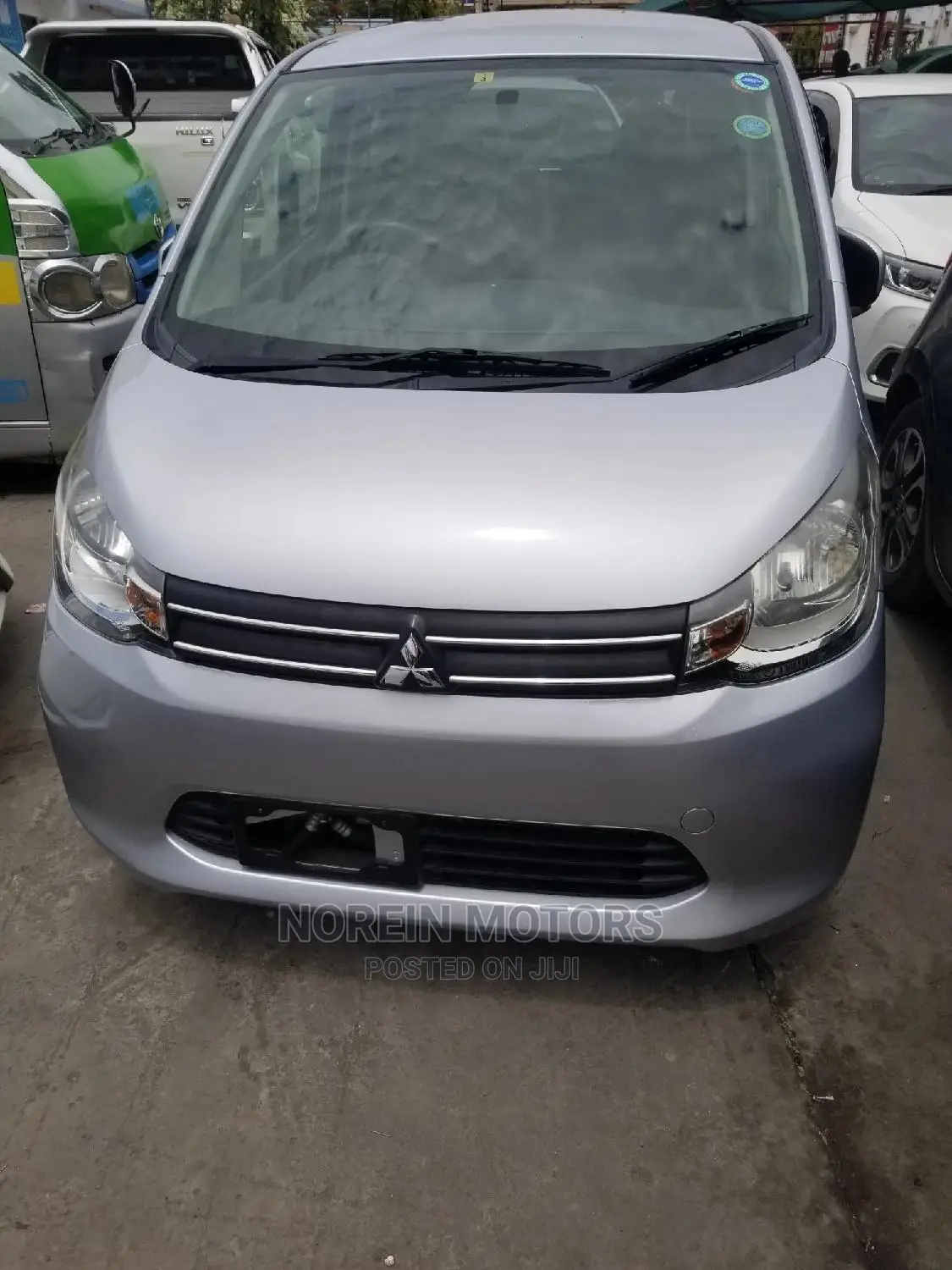 Mitsubishi SpaceWagon 2016 Silver