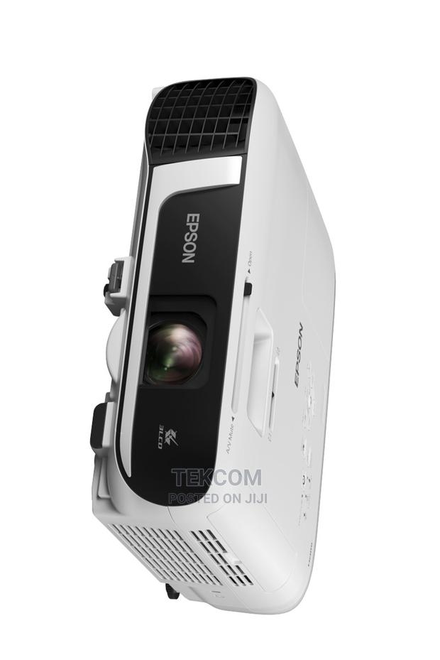 Epson EB-FH52 Projector 3LCD