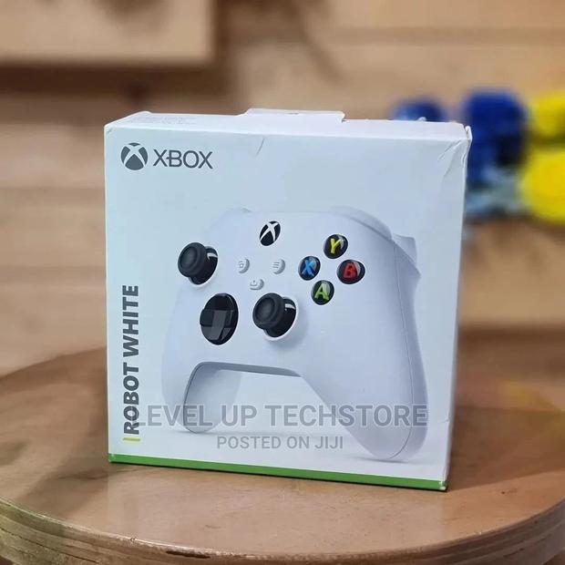 Xbox Series X|S [Robot White] Wireless Controller - New - main view