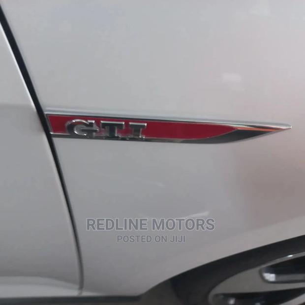 Volkswagen Golf GTI 2016 Off White - thumbnail 3