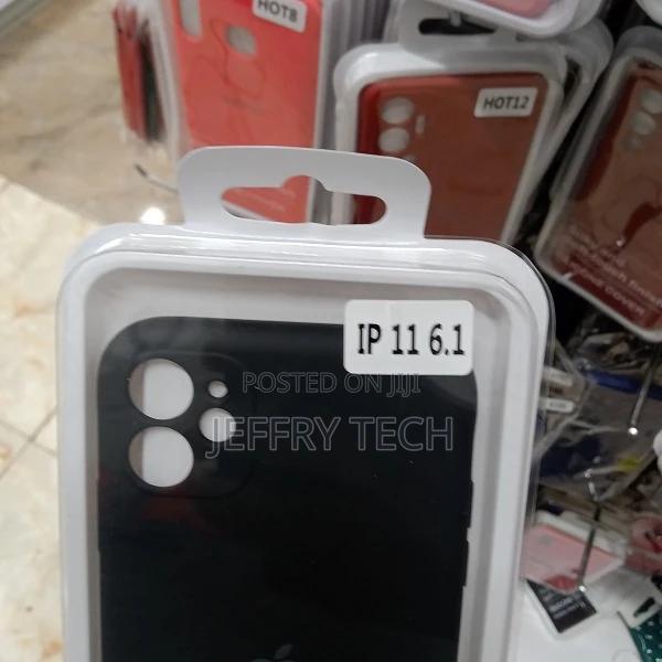 iPhone 11 Silicone Case - Black - thumbnail 2