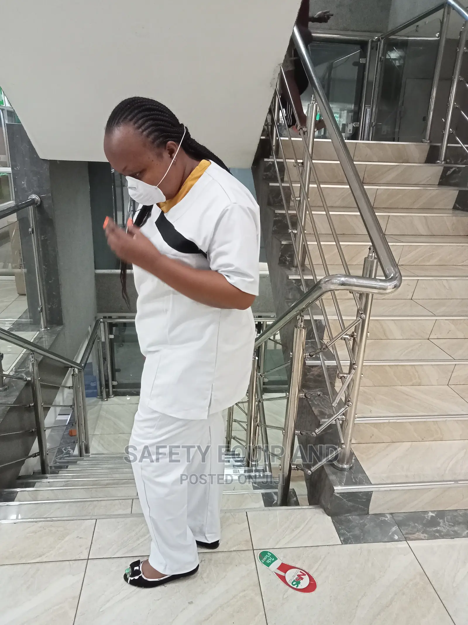 Medical Scrubs/Top and Bottom