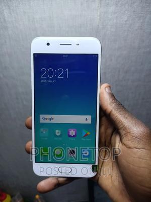 Oppo A57 32 GB Gold - main view