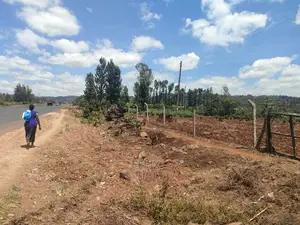2 Acres Karatina/Sagana Kibirigwi Main Tarmac