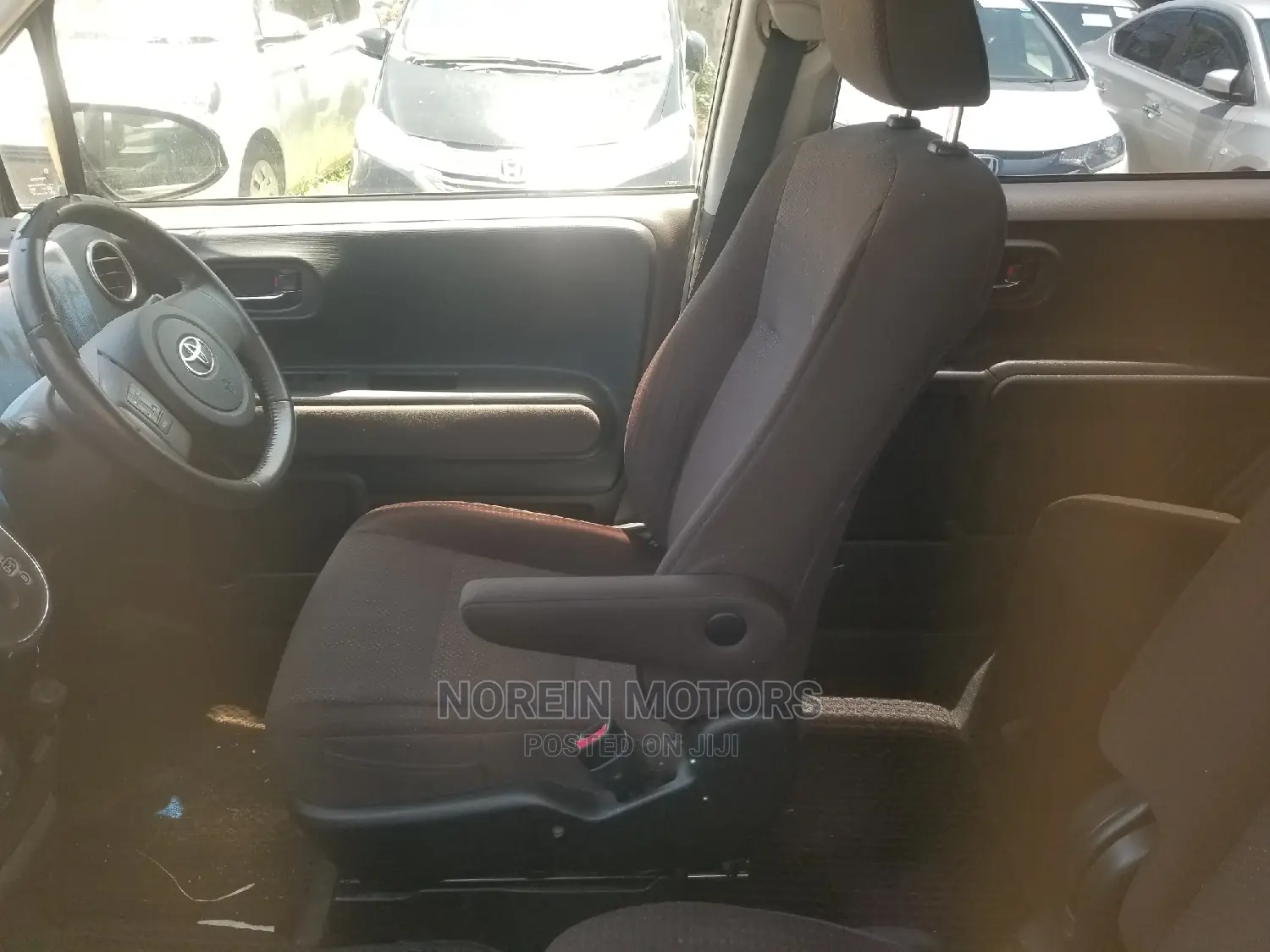 Toyota Porte 2015 Black