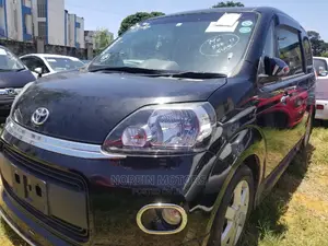 Toyota Porte 2015 Black
