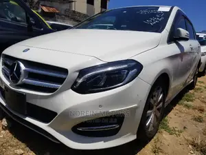 Mercedes-Benz B-Class 2015 Silver