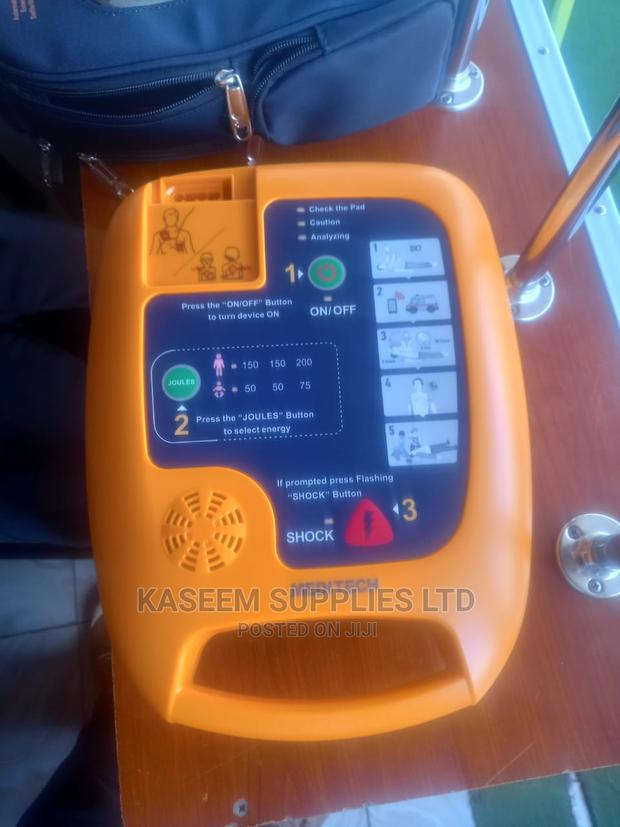 AED Defibrillator - main view