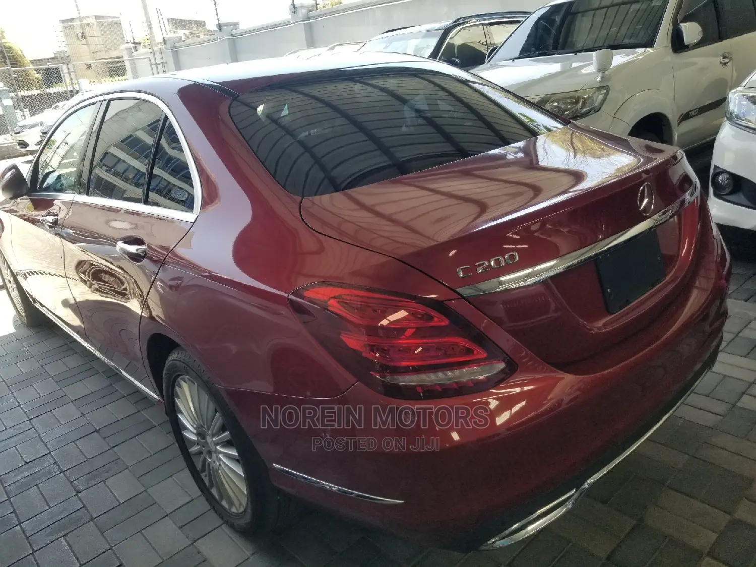 Mercedes-Benz C200 2016 Red