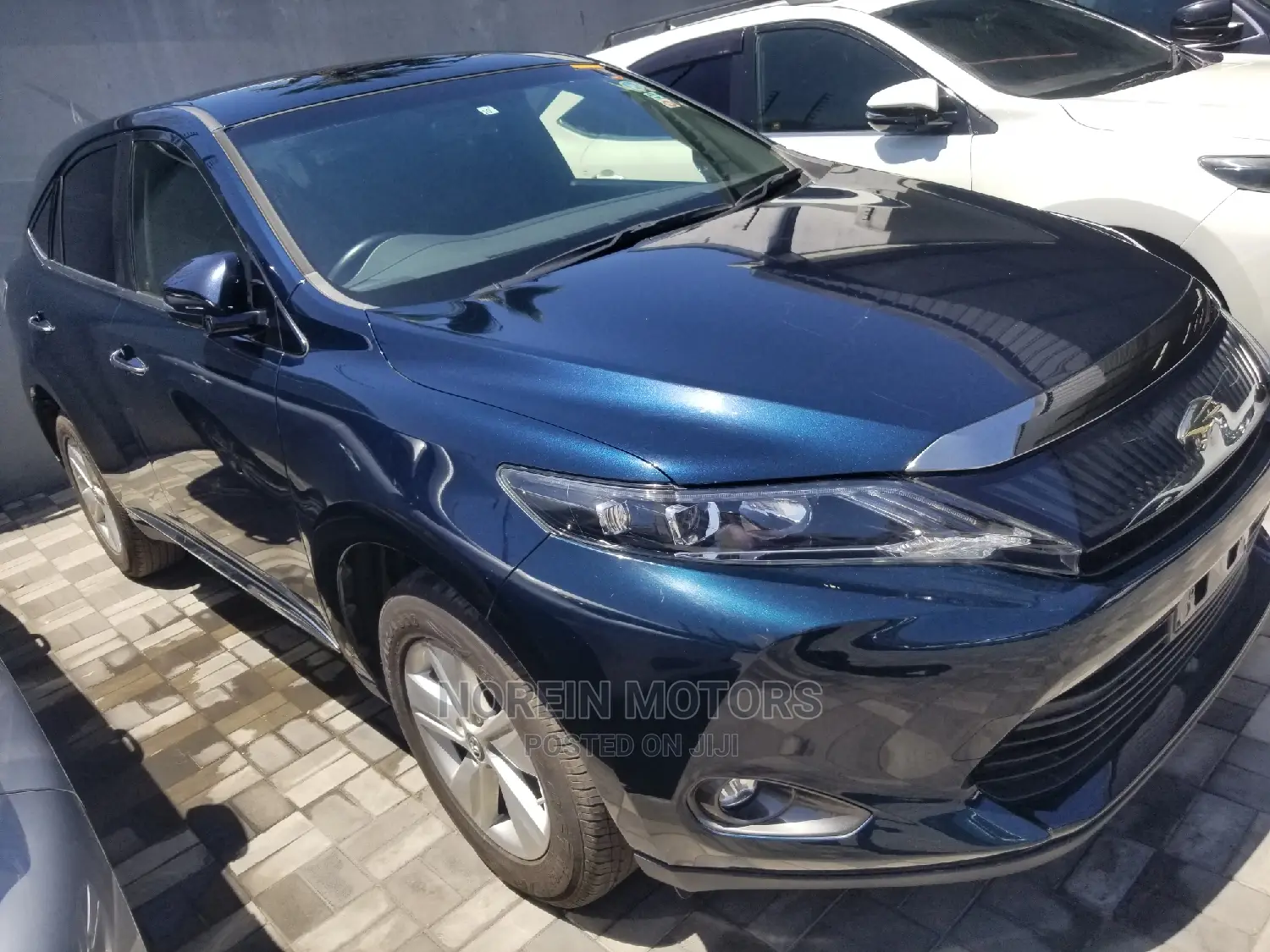 Toyota Harrier 2.0 4WD 2016 Blue