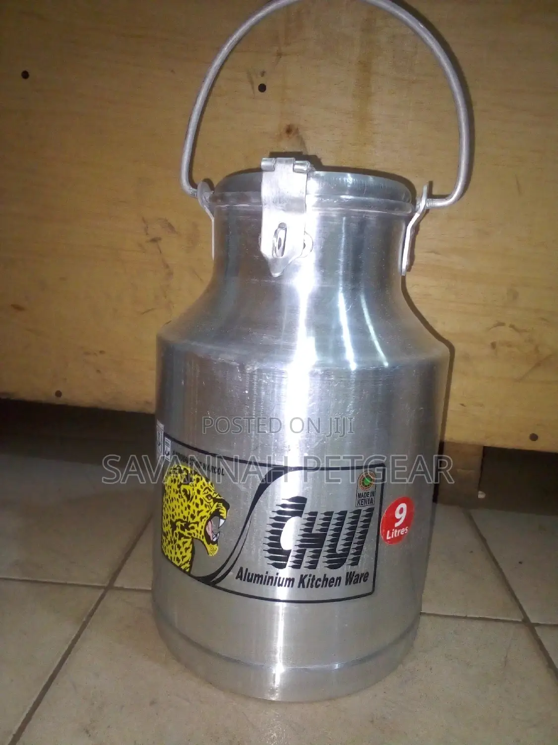 9 Litres Aluminium Milk Cans With Padlock