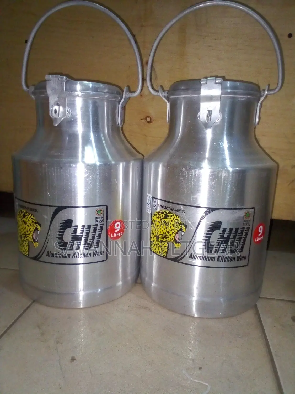 9 Litres Aluminium Milk Cans With Padlock